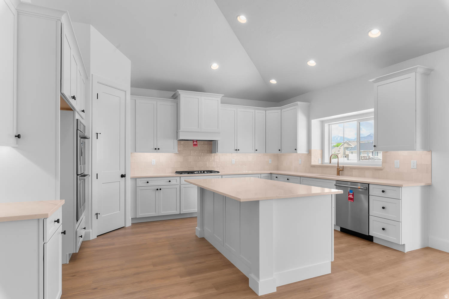 BIG WILLOW CREEK 312 - Residential