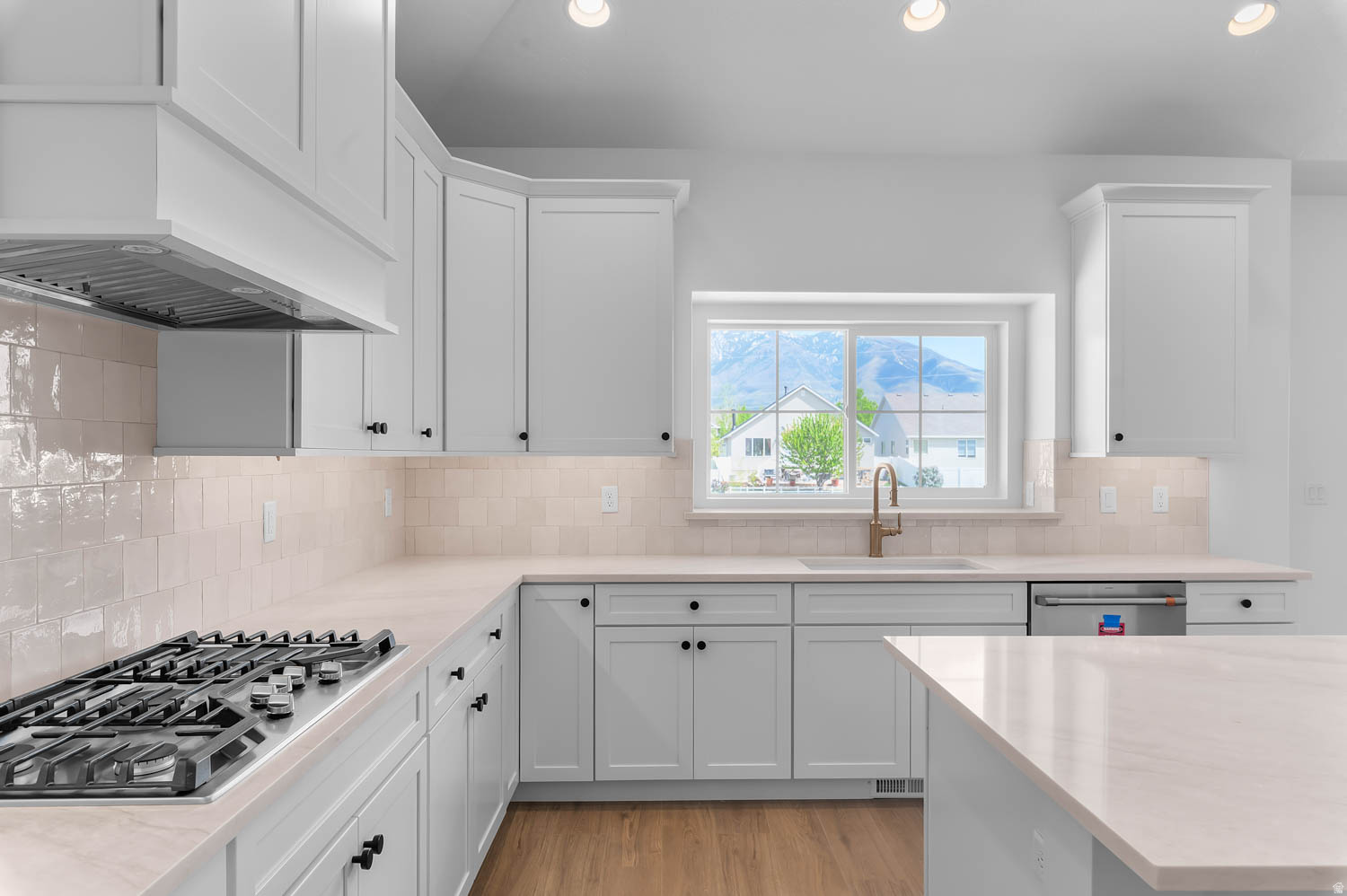 BIG WILLOW CREEK 312 - Residential