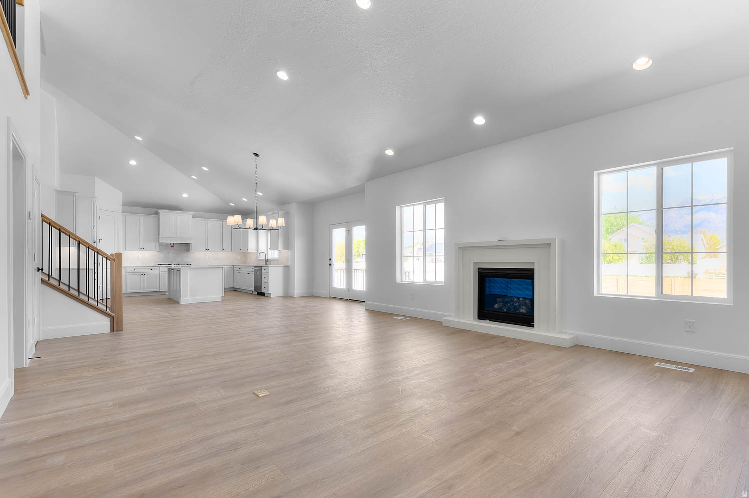 BIG WILLOW CREEK 312 - Residential