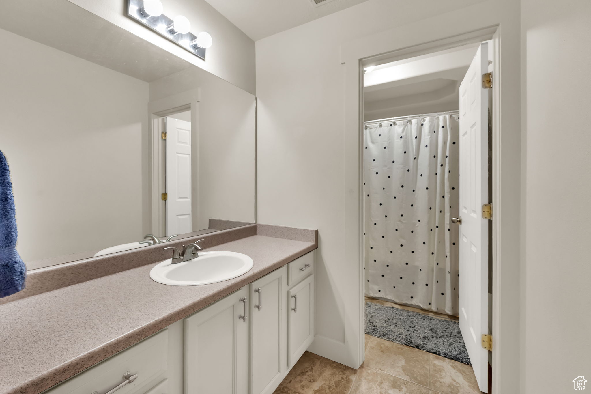 ASPEN SPRINGS PHASE 2 CONDO - Residential