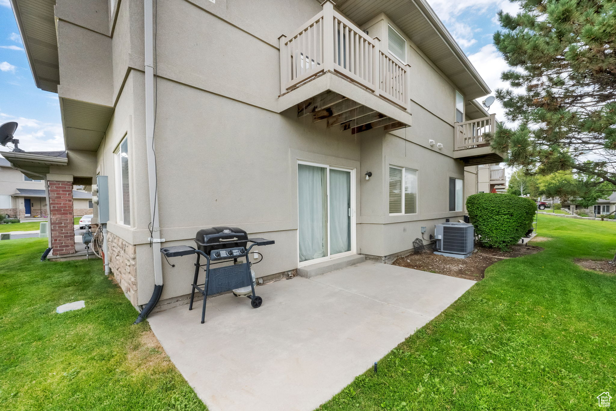 ASPEN SPRINGS PHASE 2 CONDO - Residential