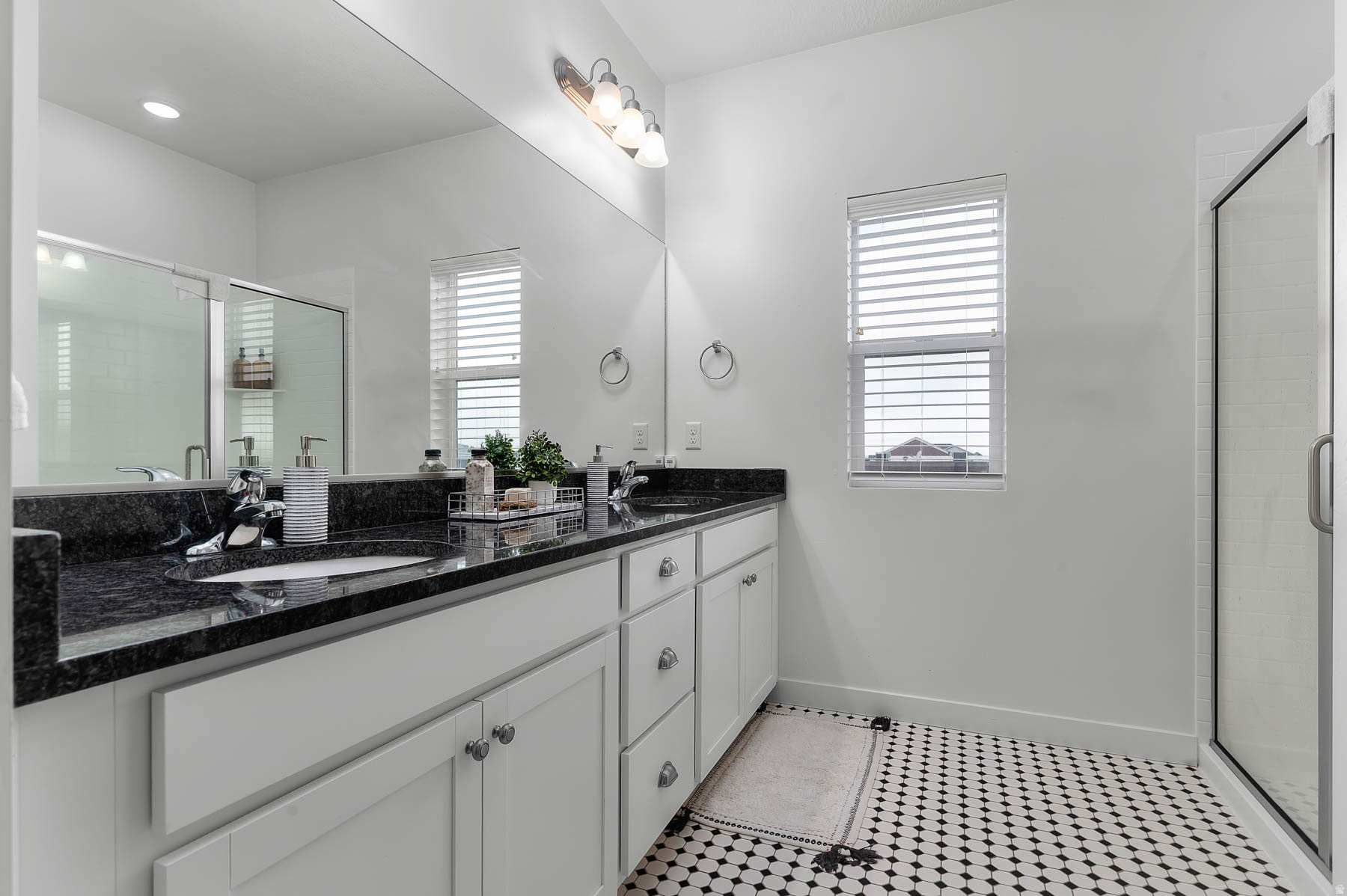 CEDAR CANYON - Residential