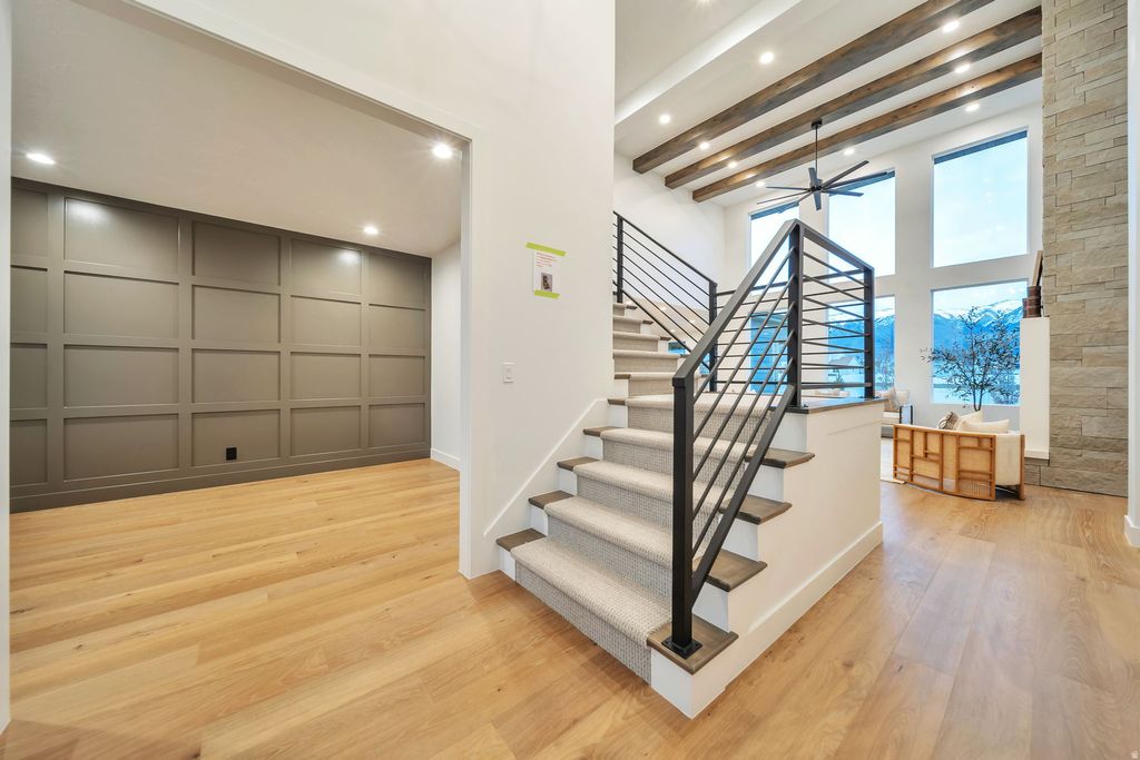 Photo of 316 N AMBER LN, Layton, UT 84041 (MLS # 2127903)