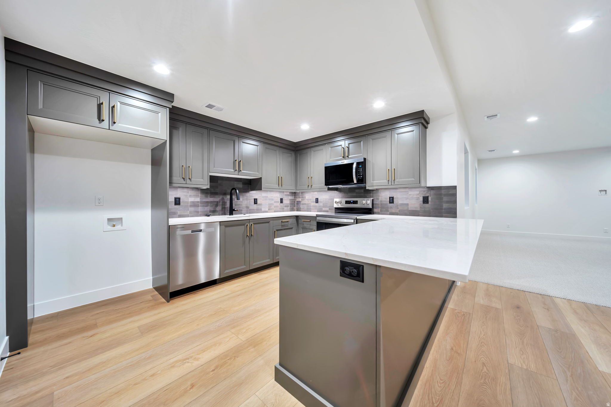 AMBER FIELDS - Residential