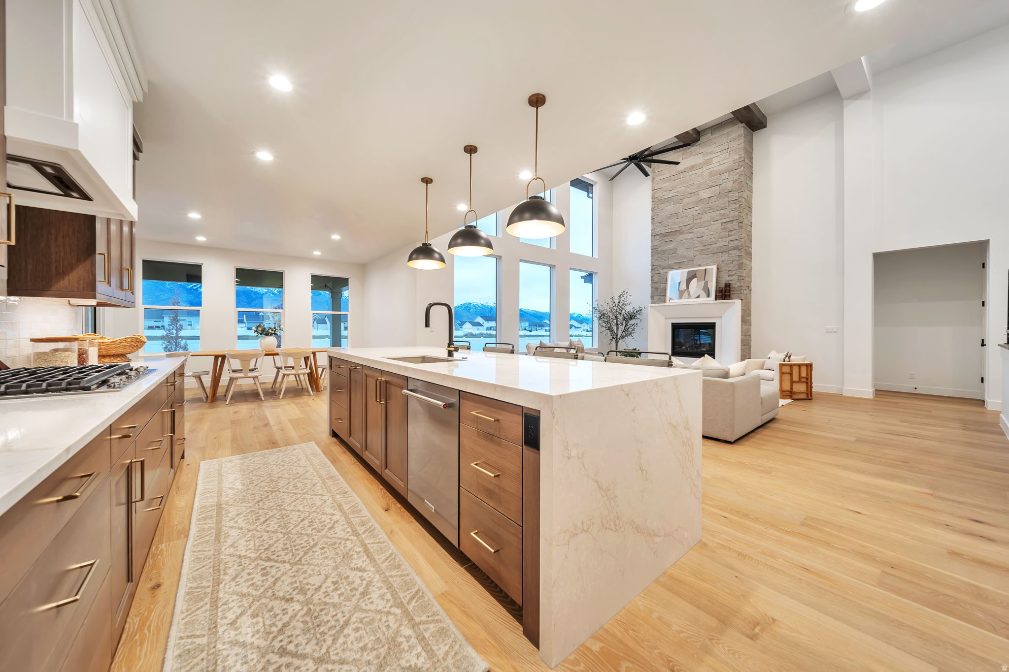 AMBER FIELDS - Residential