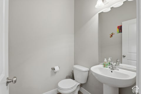 Tiny photo for 5679 S 650 E, Washington Terrace, UT 84405 (MLS # 2189616)
