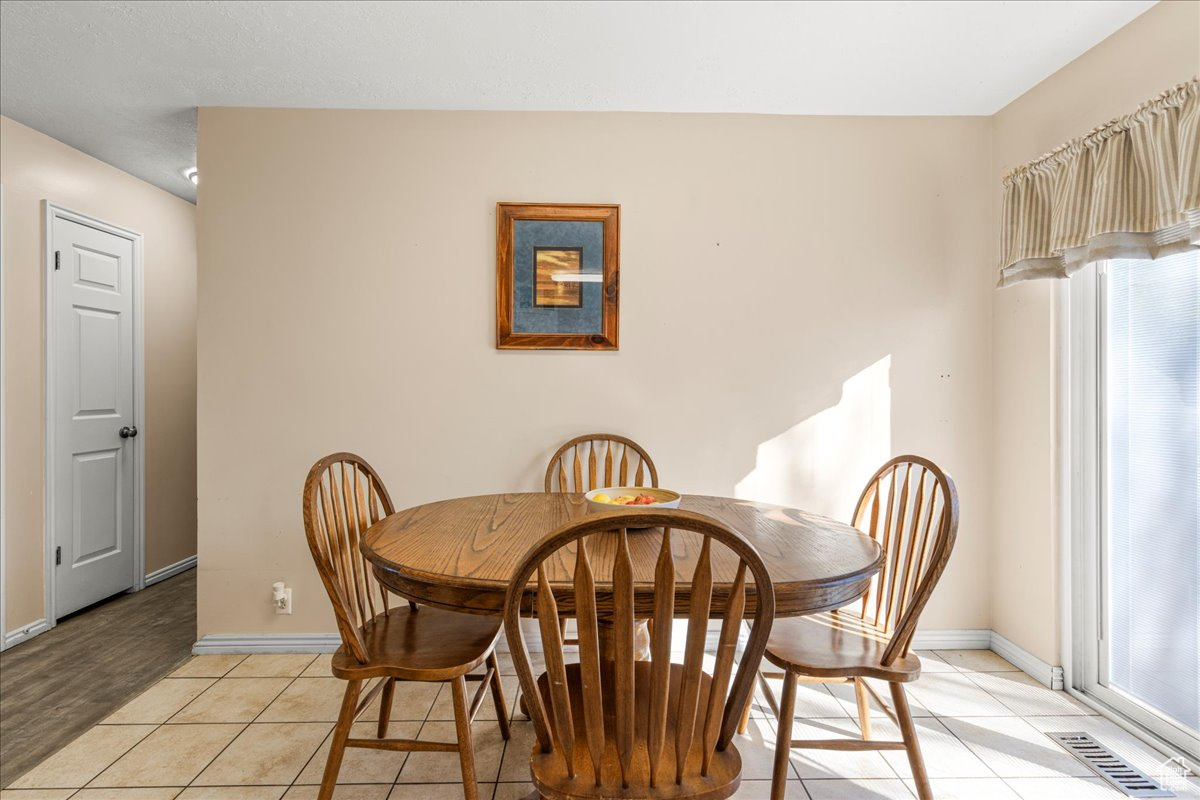 OQUIRRH MEADOWS SUB - Residential