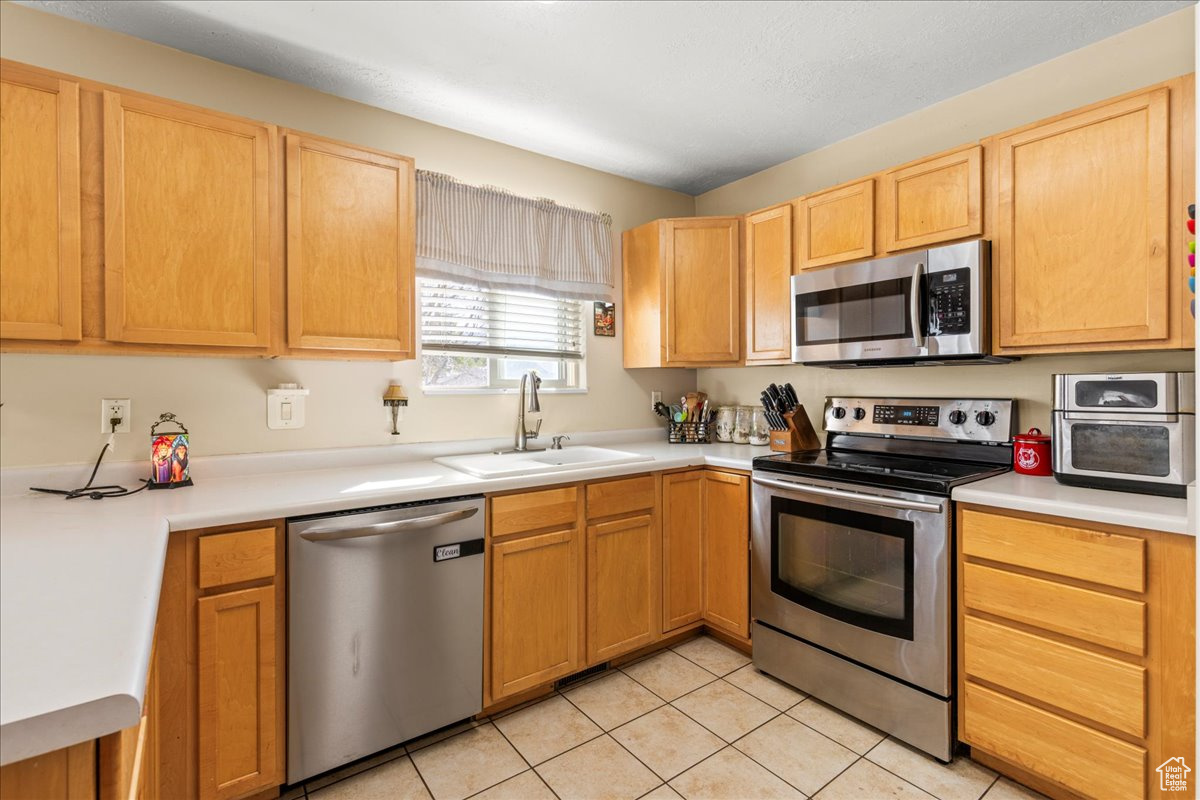 OQUIRRH MEADOWS SUB - Residential