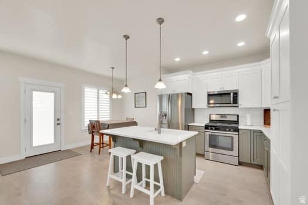 Photo of 4174 W SHADE HILL LN, Herriman, UT 84096 (MLS # 2150978)