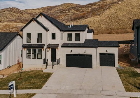 Tiny photo for 1632 W CANYON RIM RD E, Lehi, UT 84048 (MLS # 2124589)