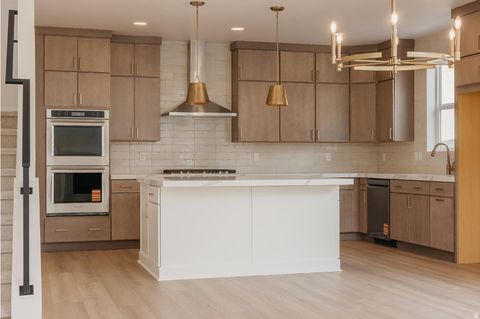 Tiny photo for 1632 W CANYON RIM RD E, Lehi, UT 84048 (MLS # 2124589)