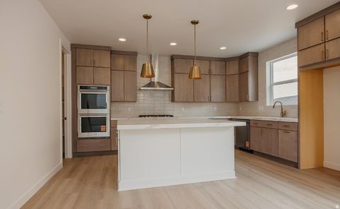 Tiny photo for 1632 W CANYON RIM RD E, Lehi, UT 84048 (MLS # 2124589)