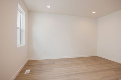 Tiny photo for 1632 W CANYON RIM RD E, Lehi, UT 84048 (MLS # 2124589)