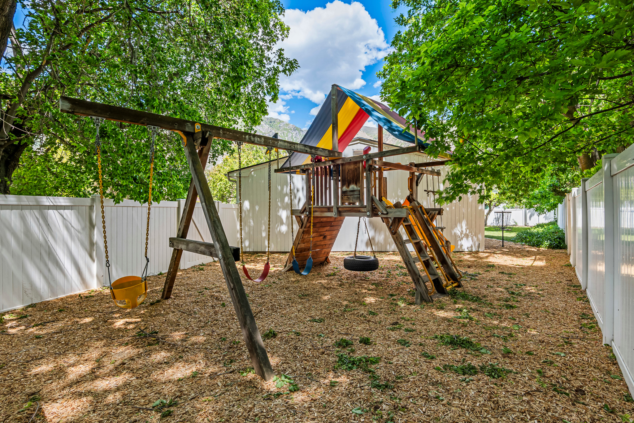 MOUNTAIN VISTA - Residential