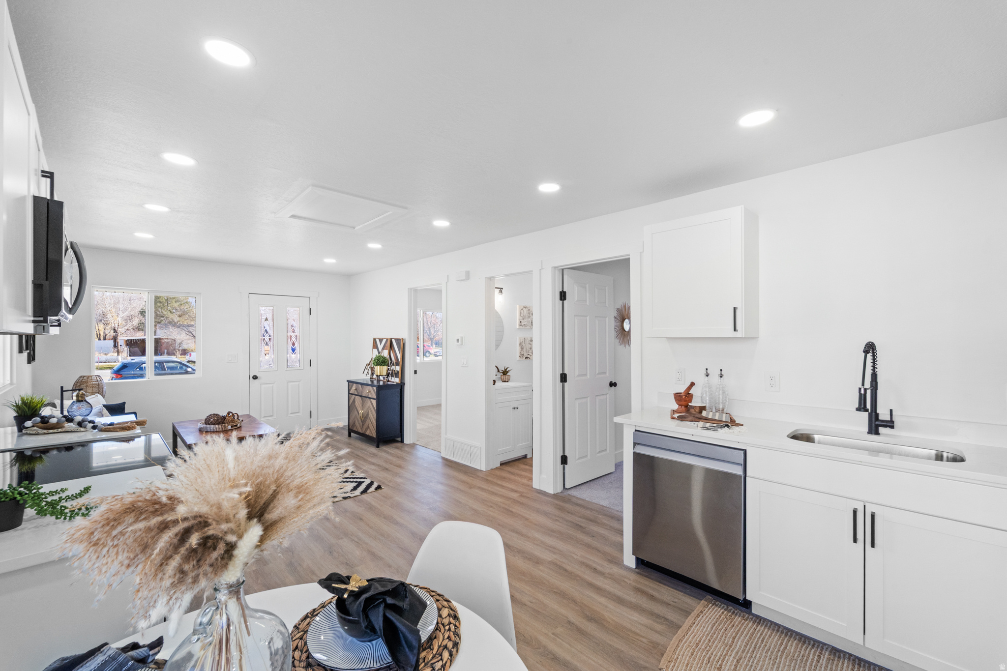 OAKLEY - Residential