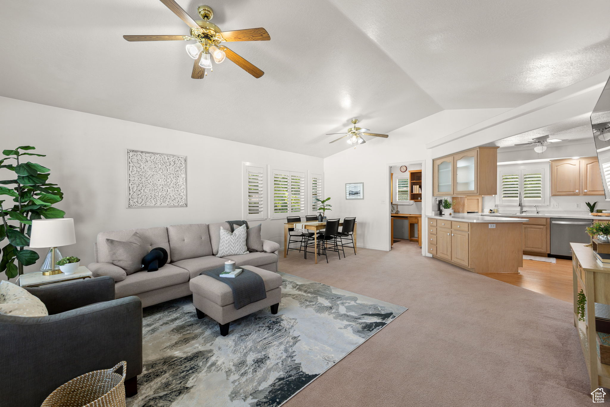 KINGS ROW EST 1 - Residential