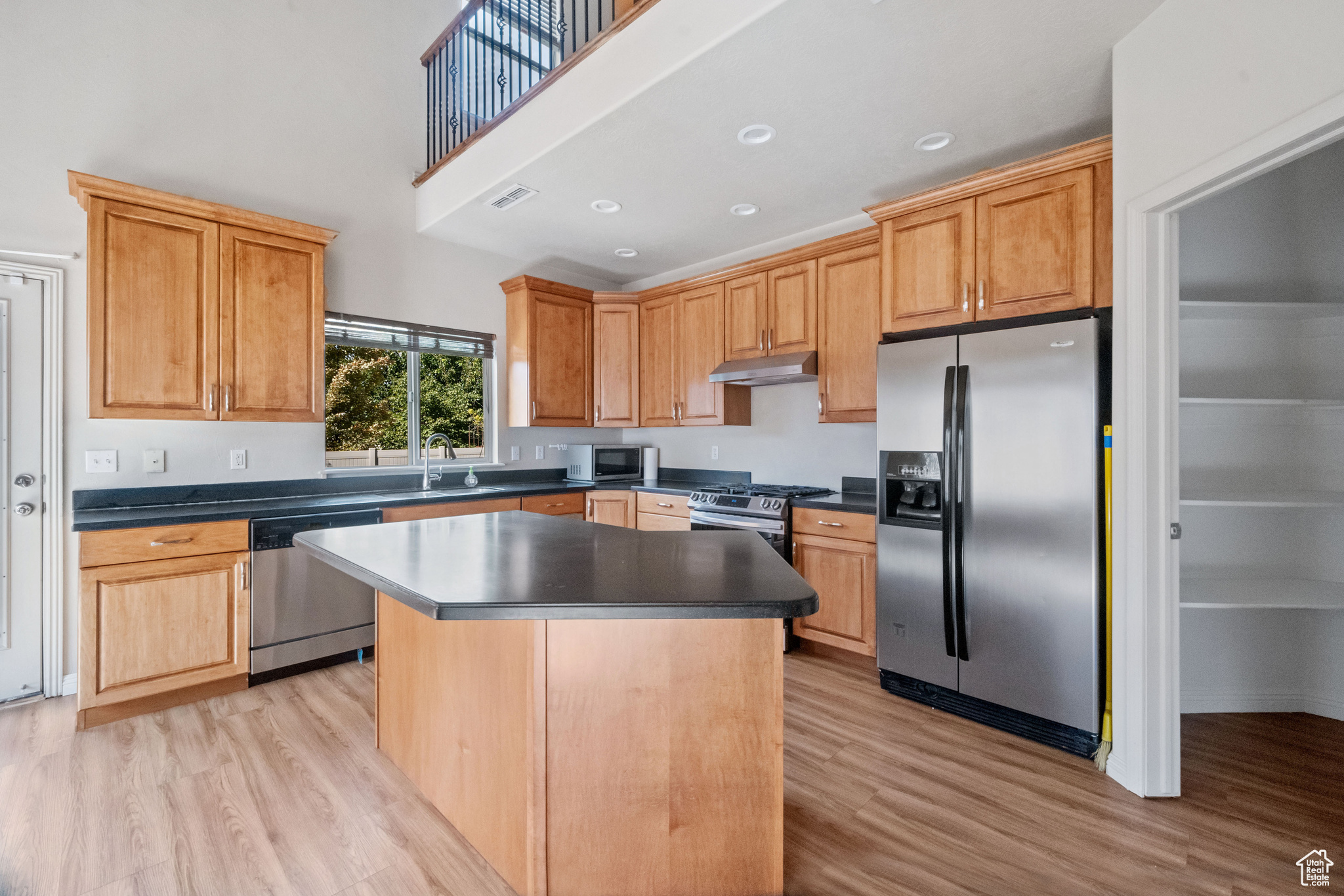 RIVER OAKS - Residential Lease