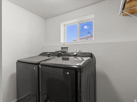 Tiny photo for 21 QUEBEC CIR, Tooele, UT 84074 (MLS # 2153560)