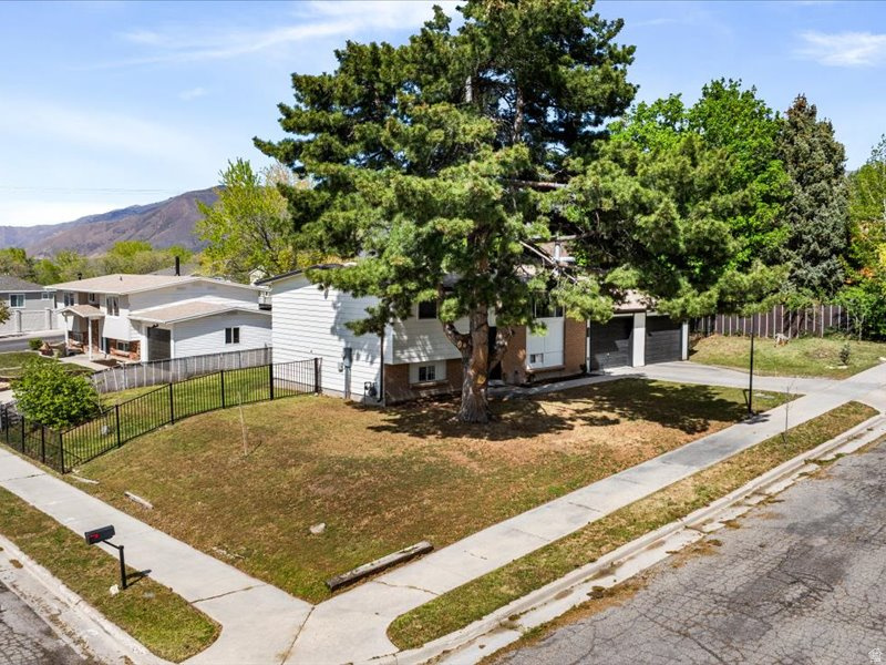 EAST HIGHLANDS SUB - Residential