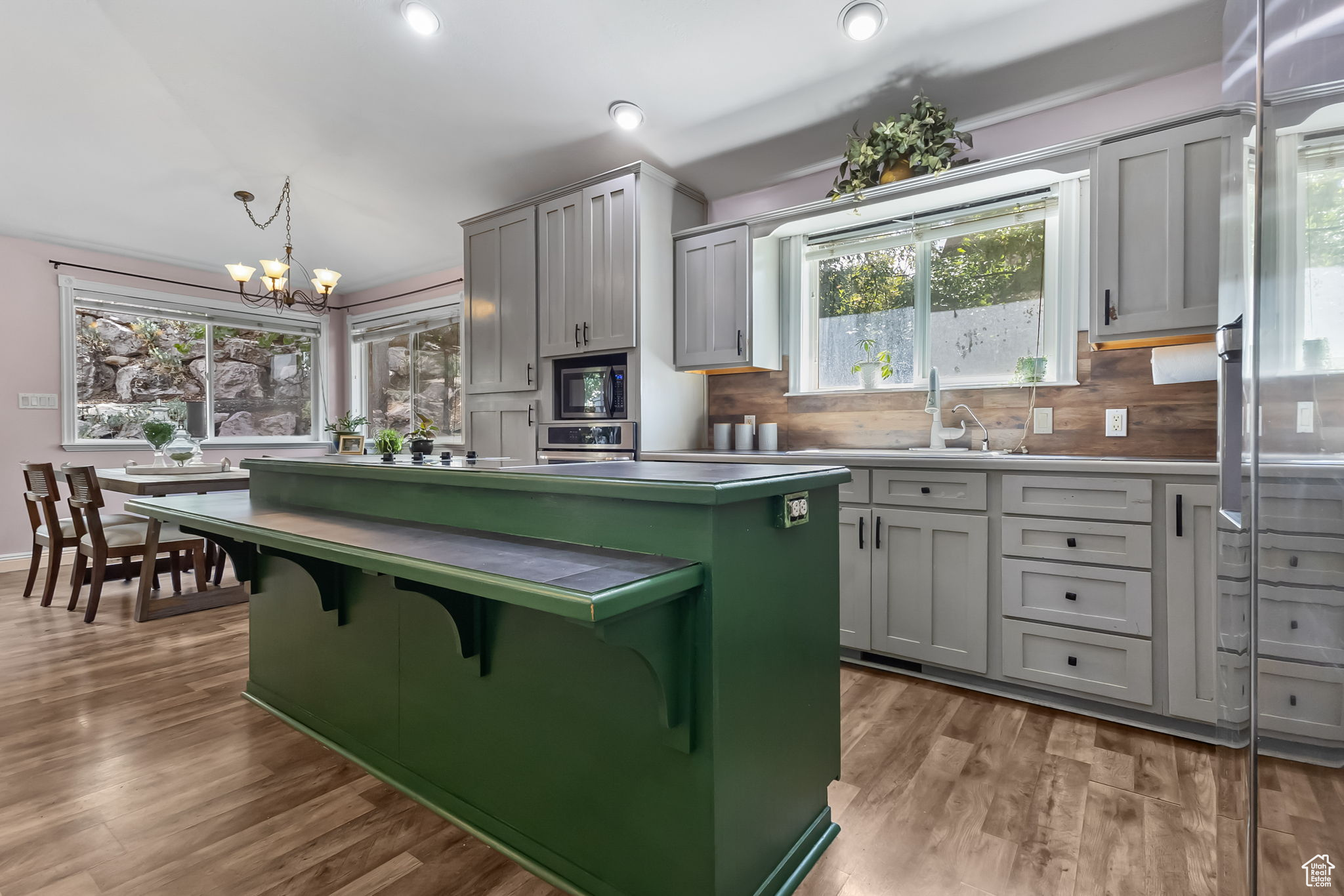 AVALON HILLS - Residential