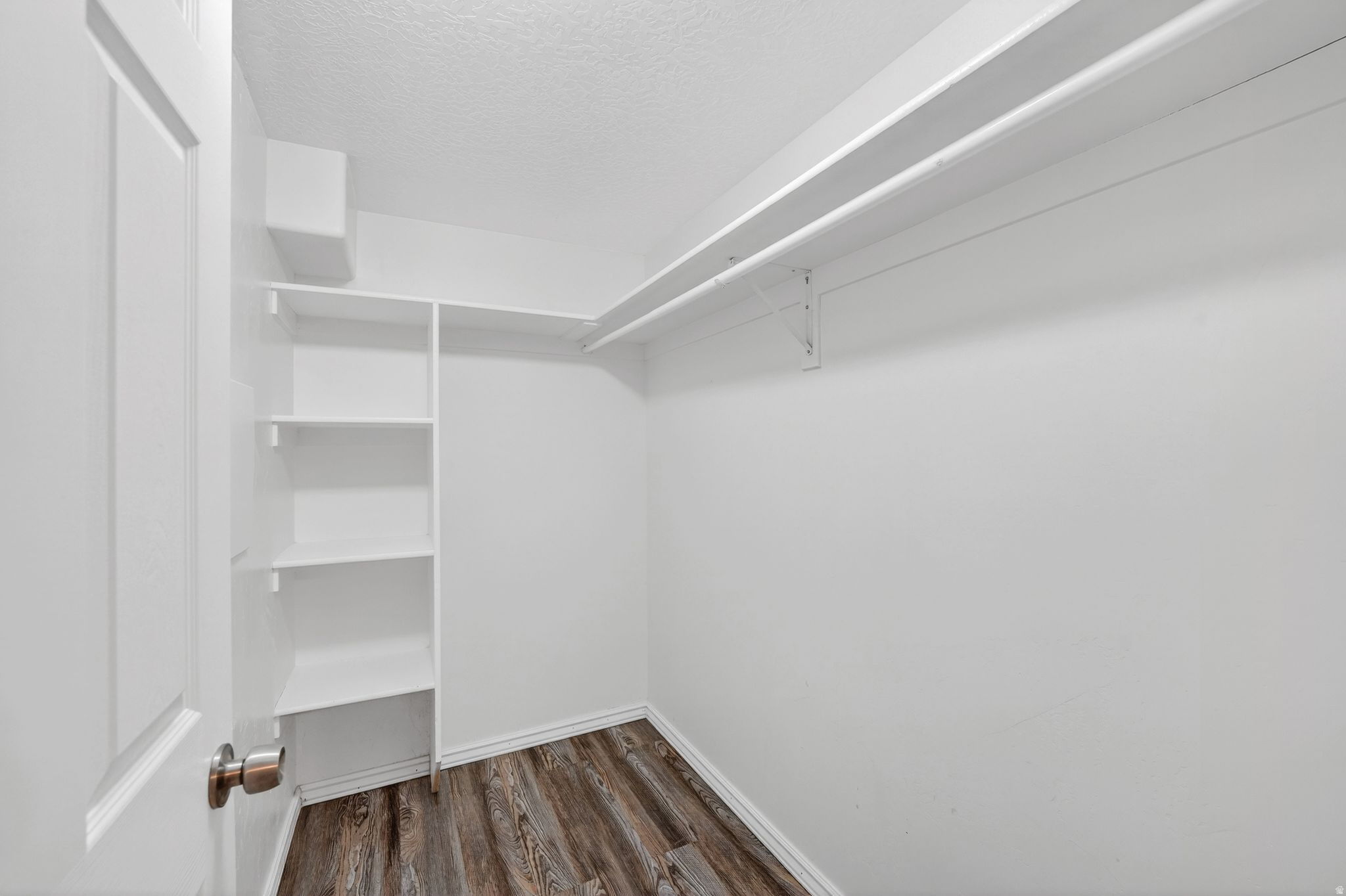 CAMELOT - Residential