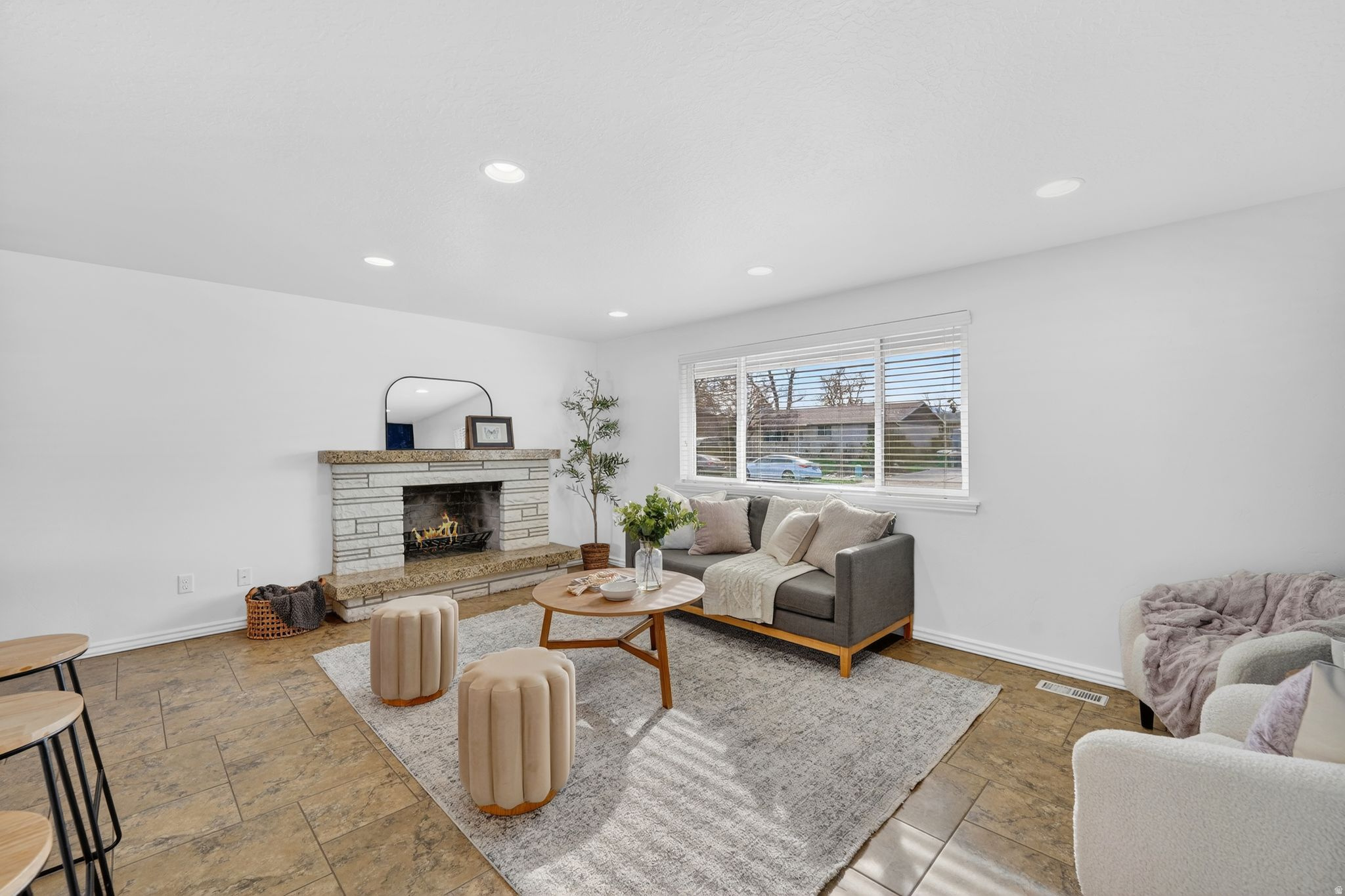 CAMELOT - Residential