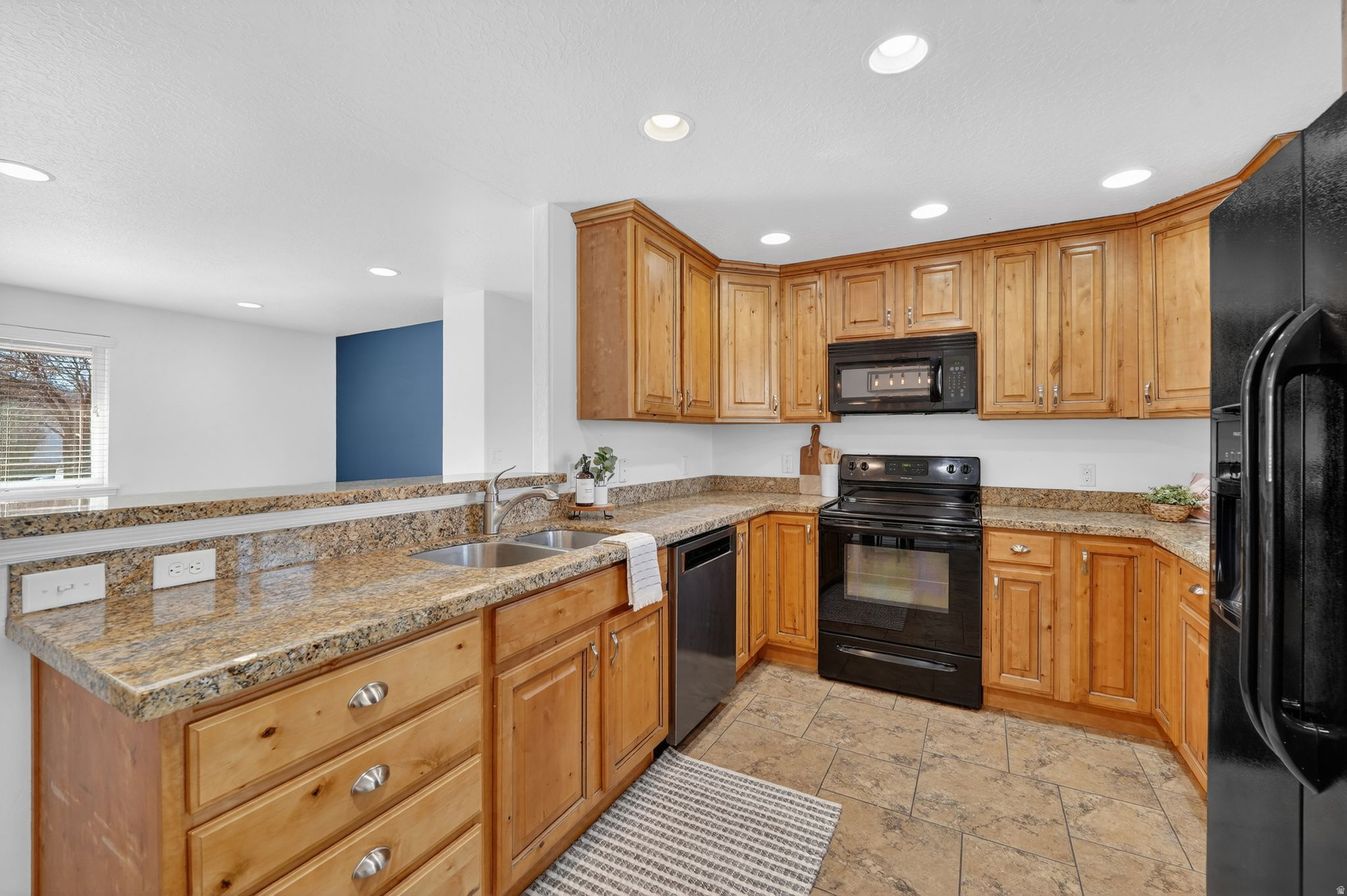 CAMELOT - Residential