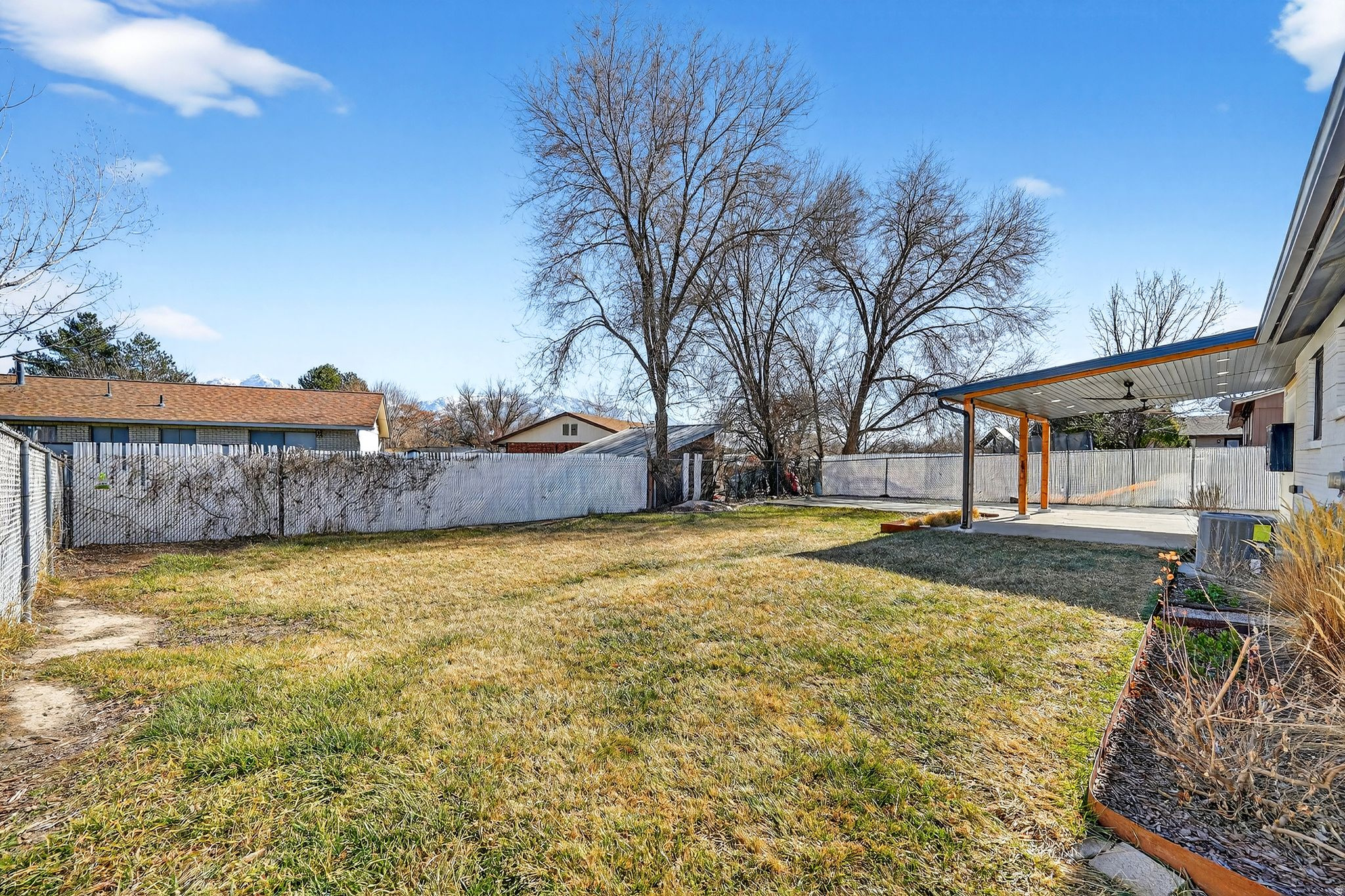 CAMELOT - Residential