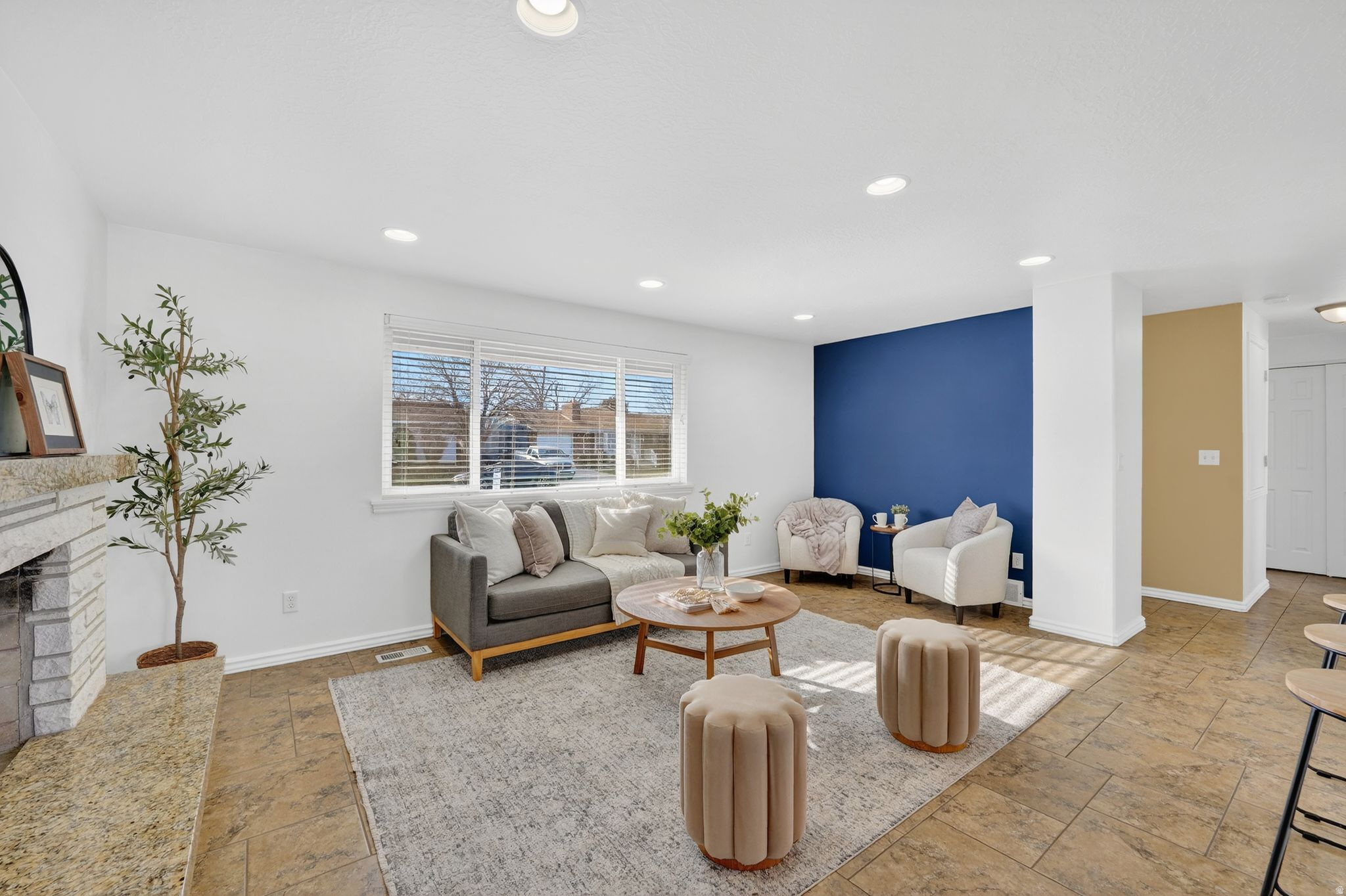 CAMELOT - Residential