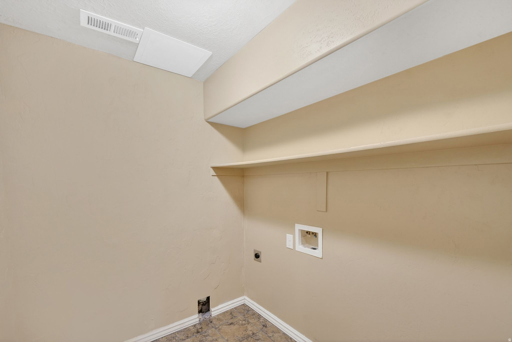 CAMELOT - Residential