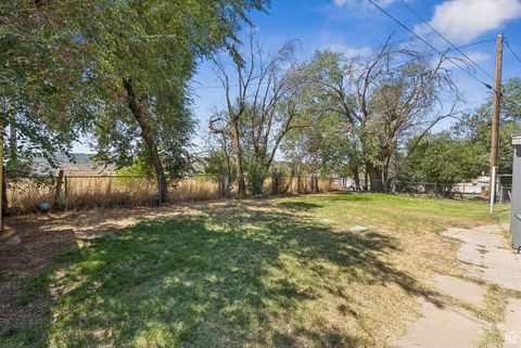 Tiny photo for 2553 E 6550 S, Uintah, UT 84405 (MLS # 2100765)