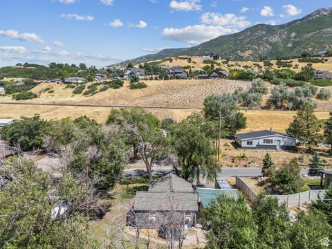 Tiny photo for 2553 E 6550 S, Uintah, UT 84405 (MLS # 2100765)