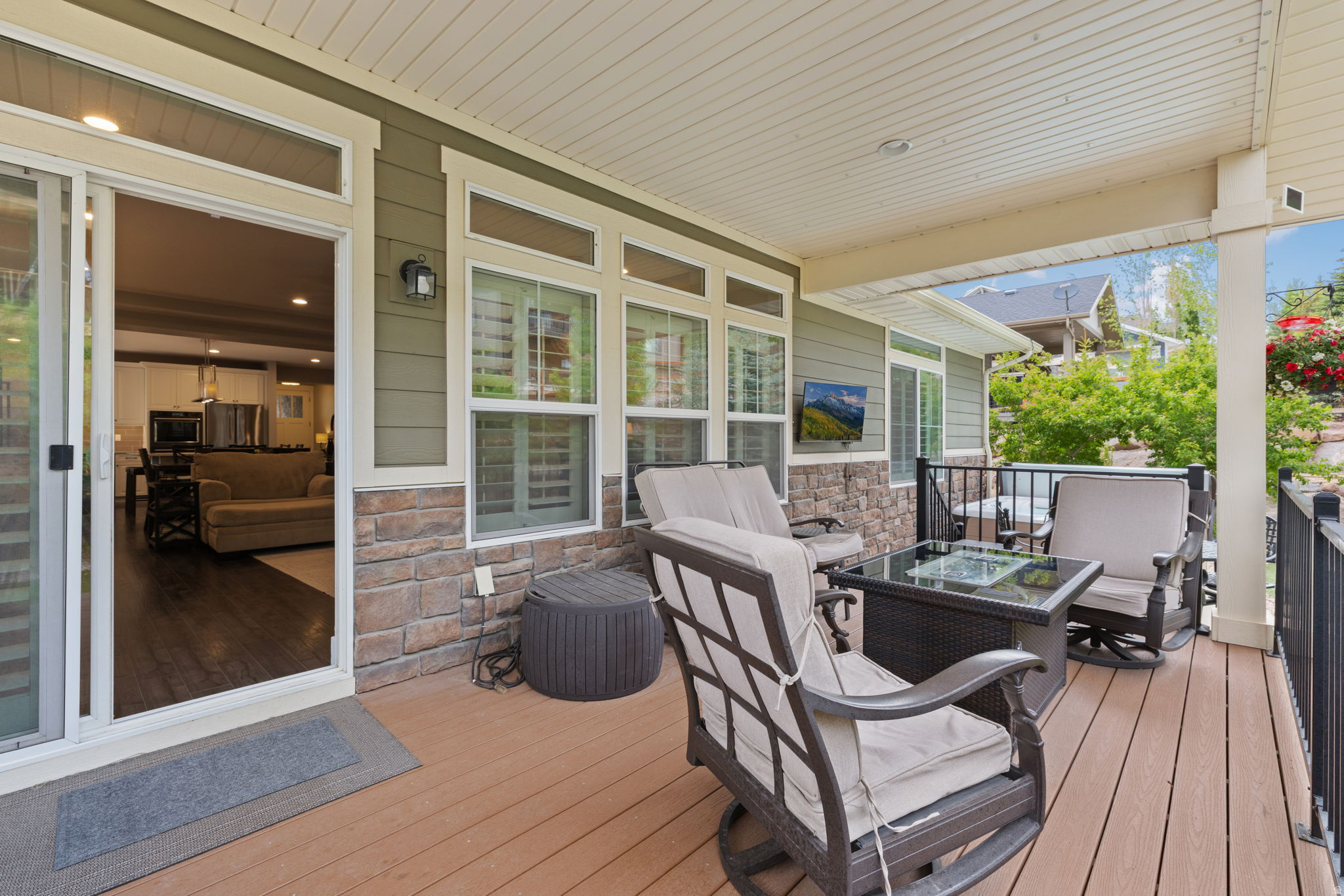 RIVER VIEW - Residential