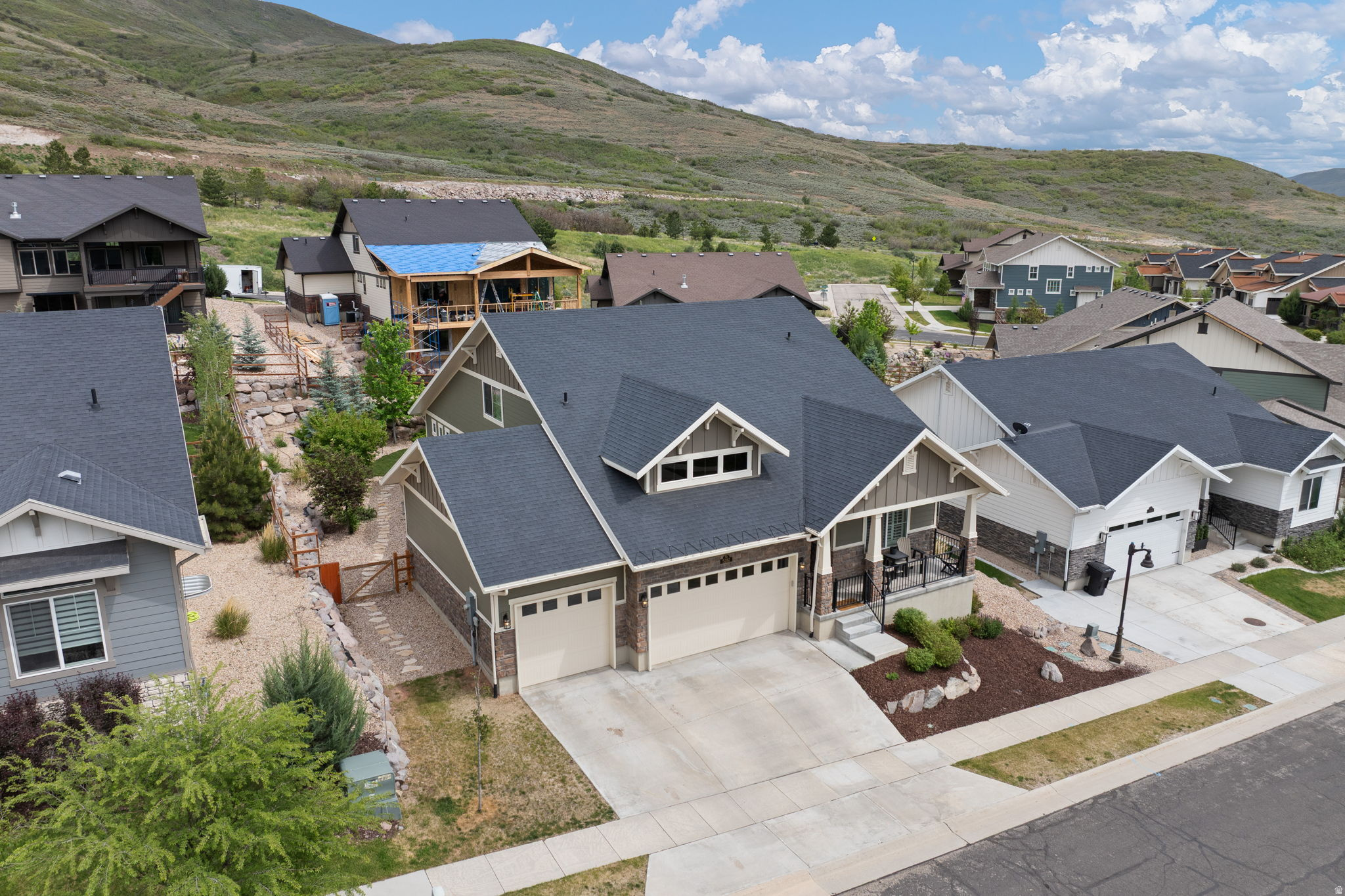 RIVER VIEW - Residential