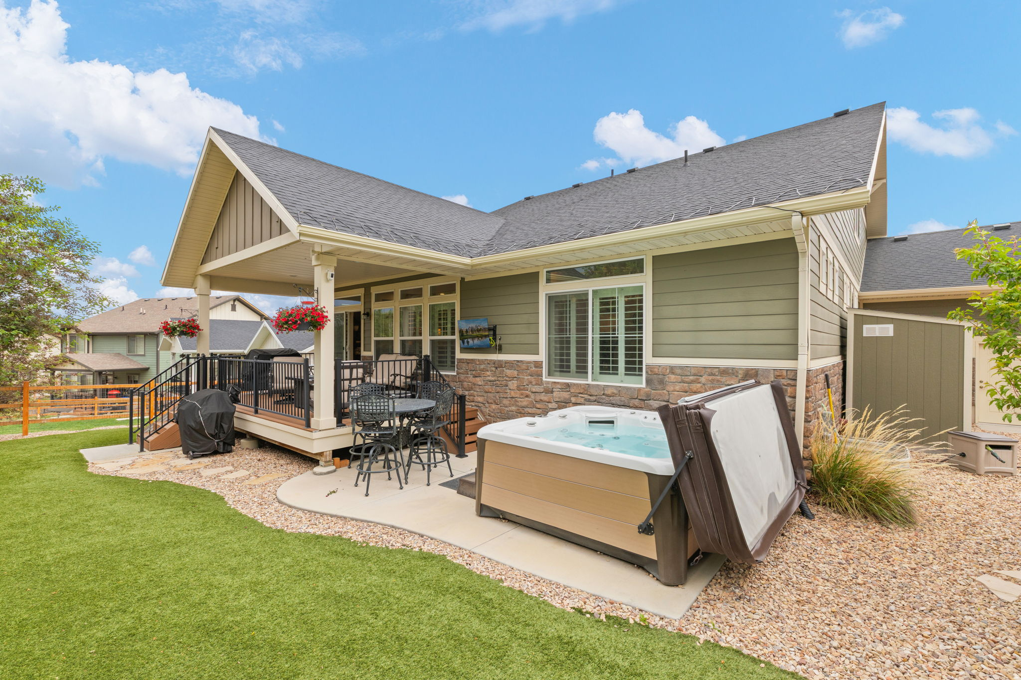 RIVER VIEW - Residential