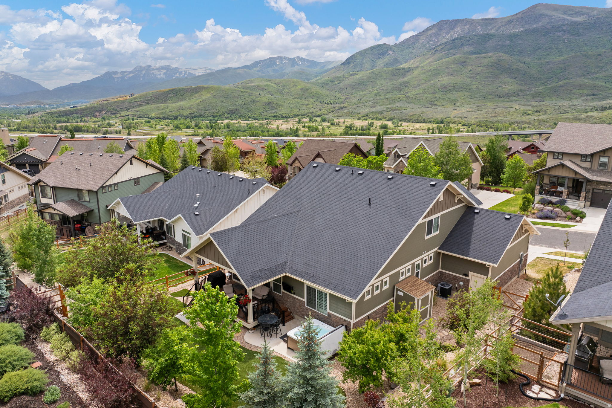 RIVER VIEW - Residential