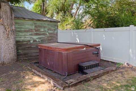 Tiny photo for 802 S BROOKSIDE DR E, Springville, UT 84663 (MLS # 2105268)