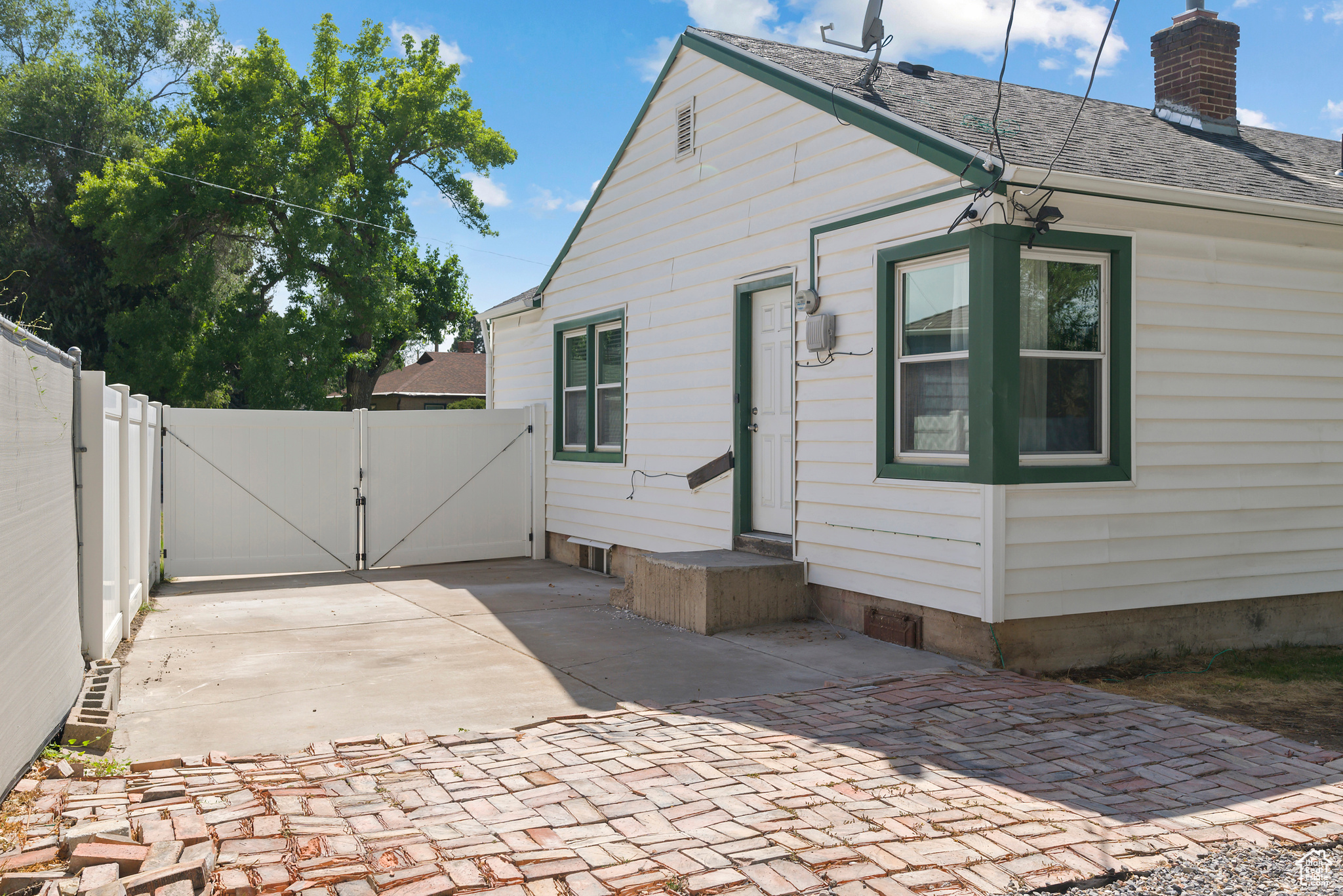 BROOKSIDE - Residential