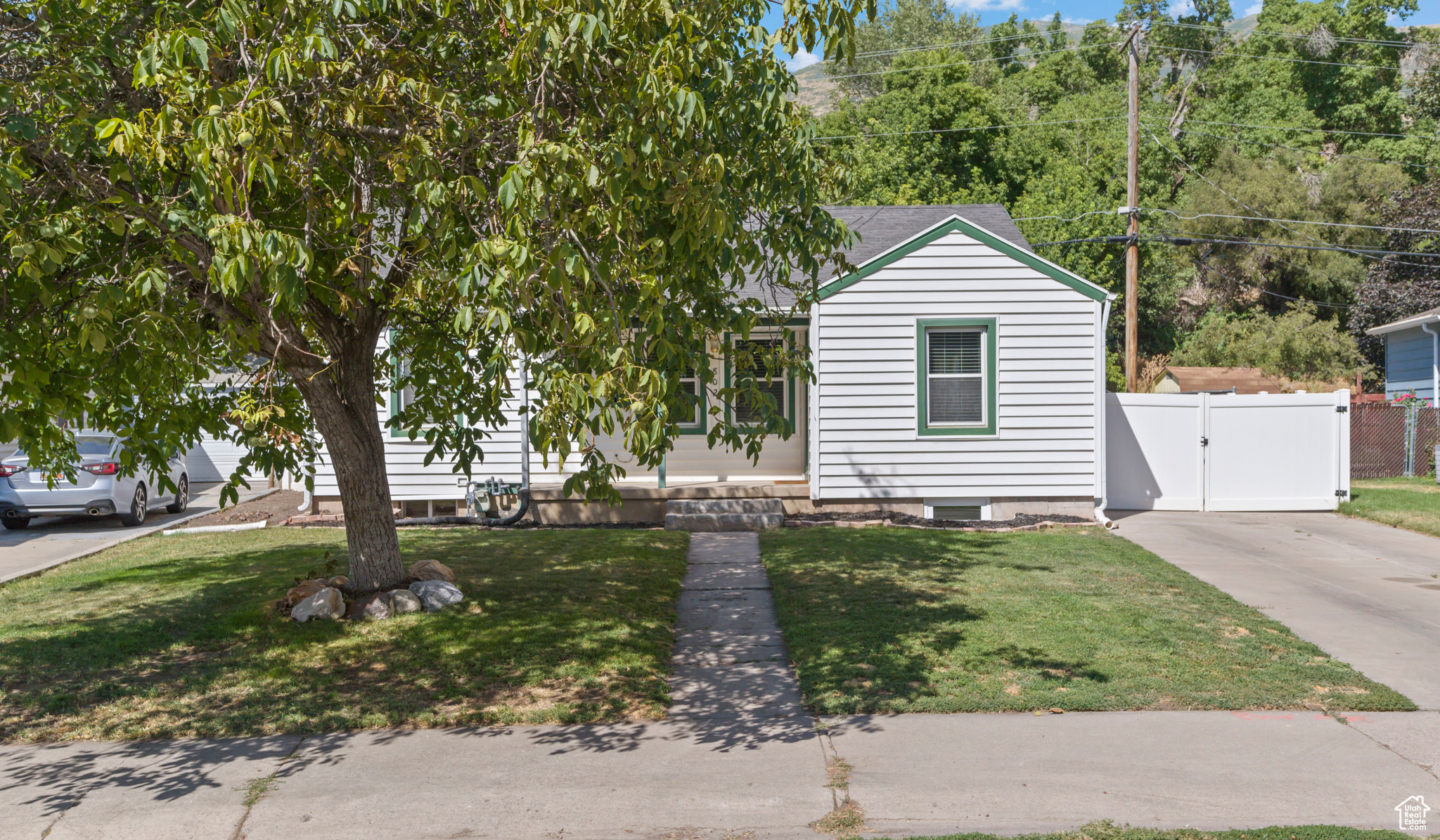 BROOKSIDE - Residential