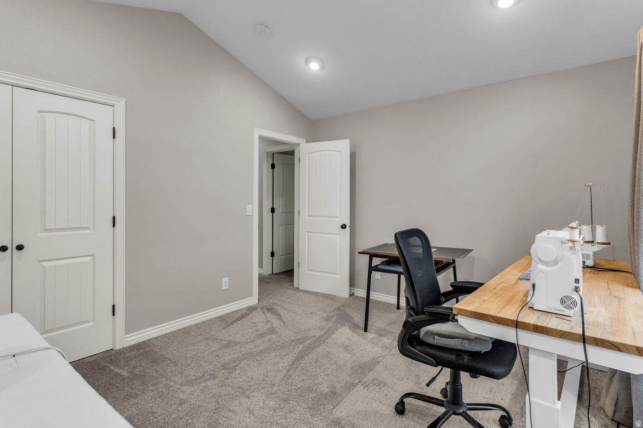 ASPEN MEADOWS - Residential