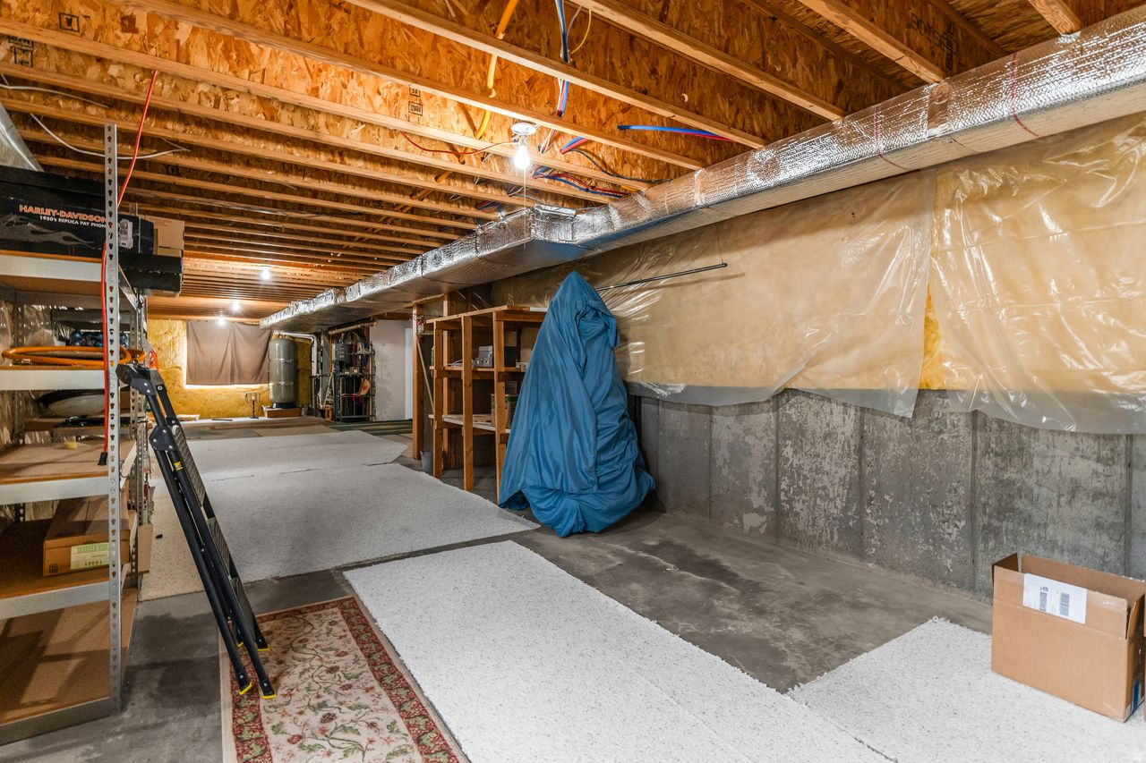 ASPEN MEADOWS - Residential