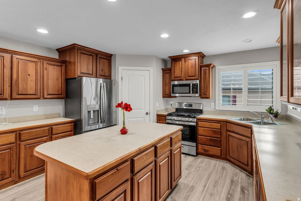 ASPEN MEADOWS - Residential