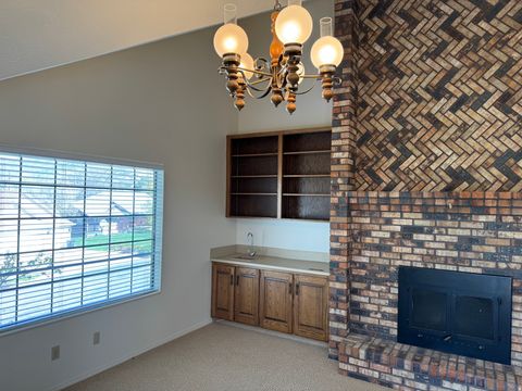Tiny photo for 1273 N NEWPORT LANE Ln, Kaysville, UT 84037 (MLS # 2146670)