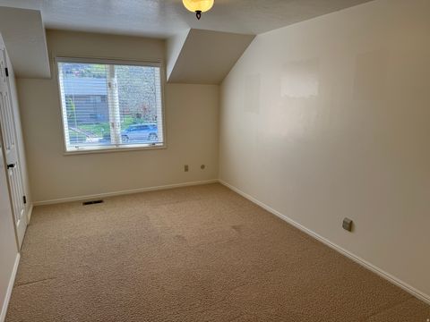 Tiny photo for 1273 N NEWPORT LANE Ln, Kaysville, UT 84037 (MLS # 2146670)