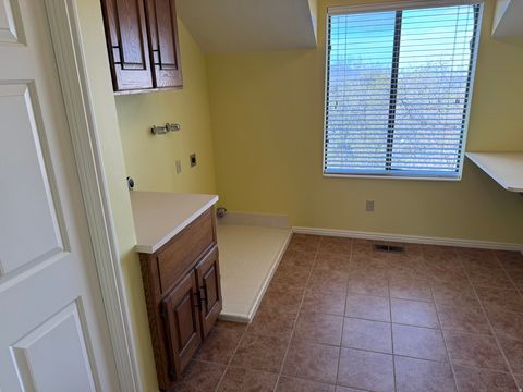 Tiny photo for 1273 N NEWPORT LANE Ln, Kaysville, UT 84037 (MLS # 2146670)
