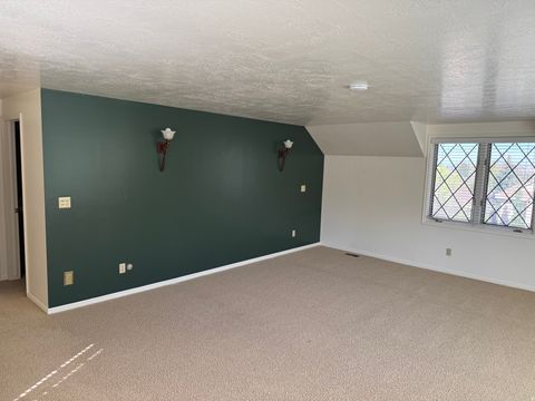Tiny photo for 1273 N NEWPORT LANE Ln, Kaysville, UT 84037 (MLS # 2146670)