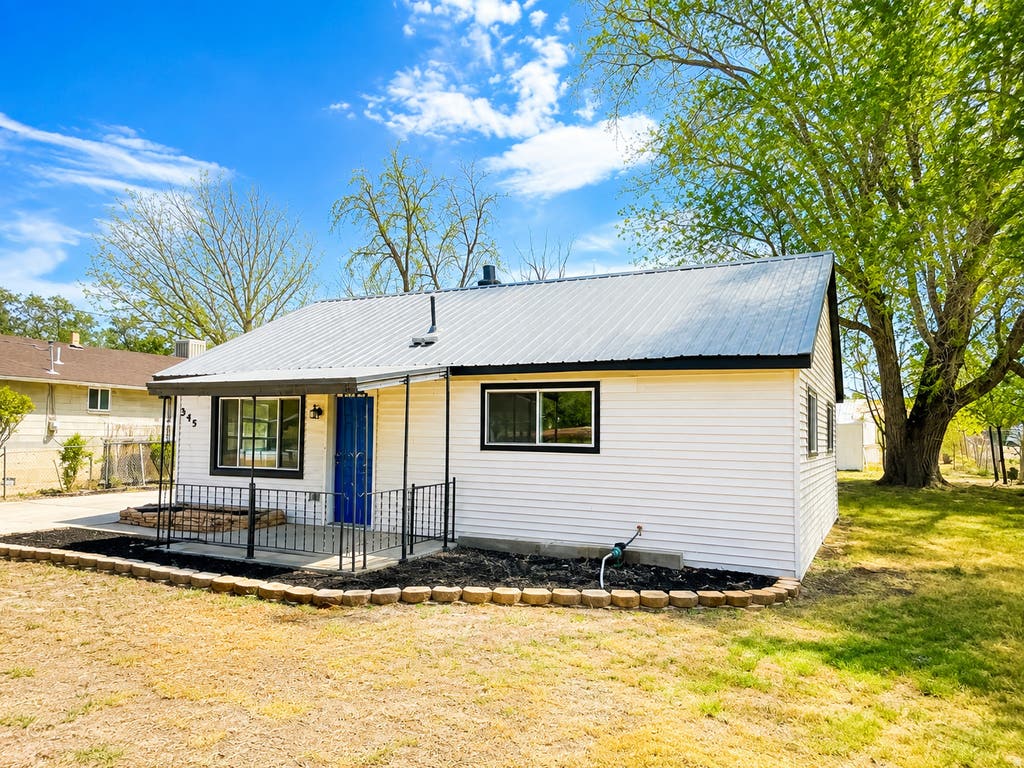 Photo of 345 W PEACH ST S, Grantsville, UT 84029 (MLS # 2177882)