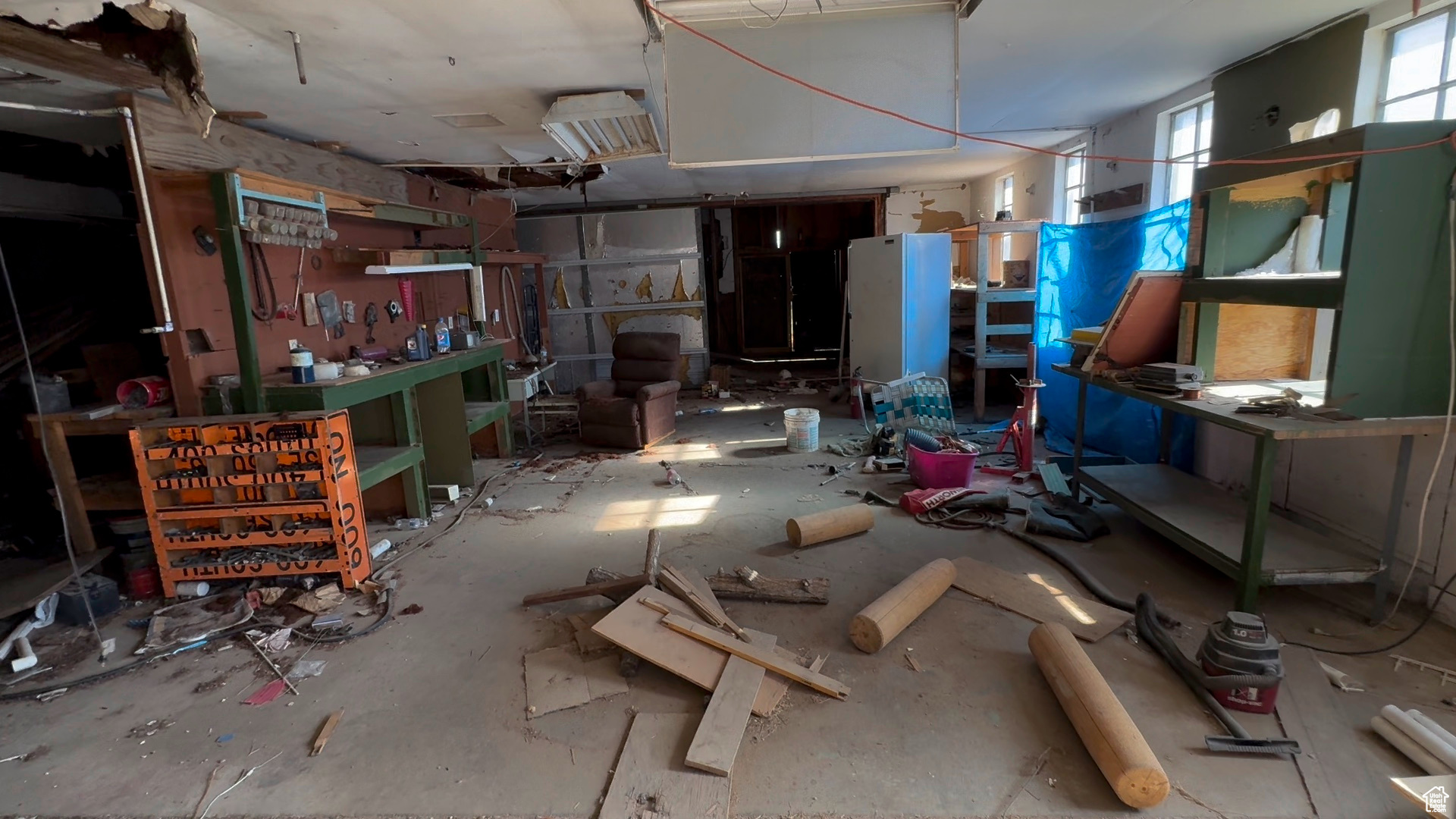 BLUEBENCH - Residential