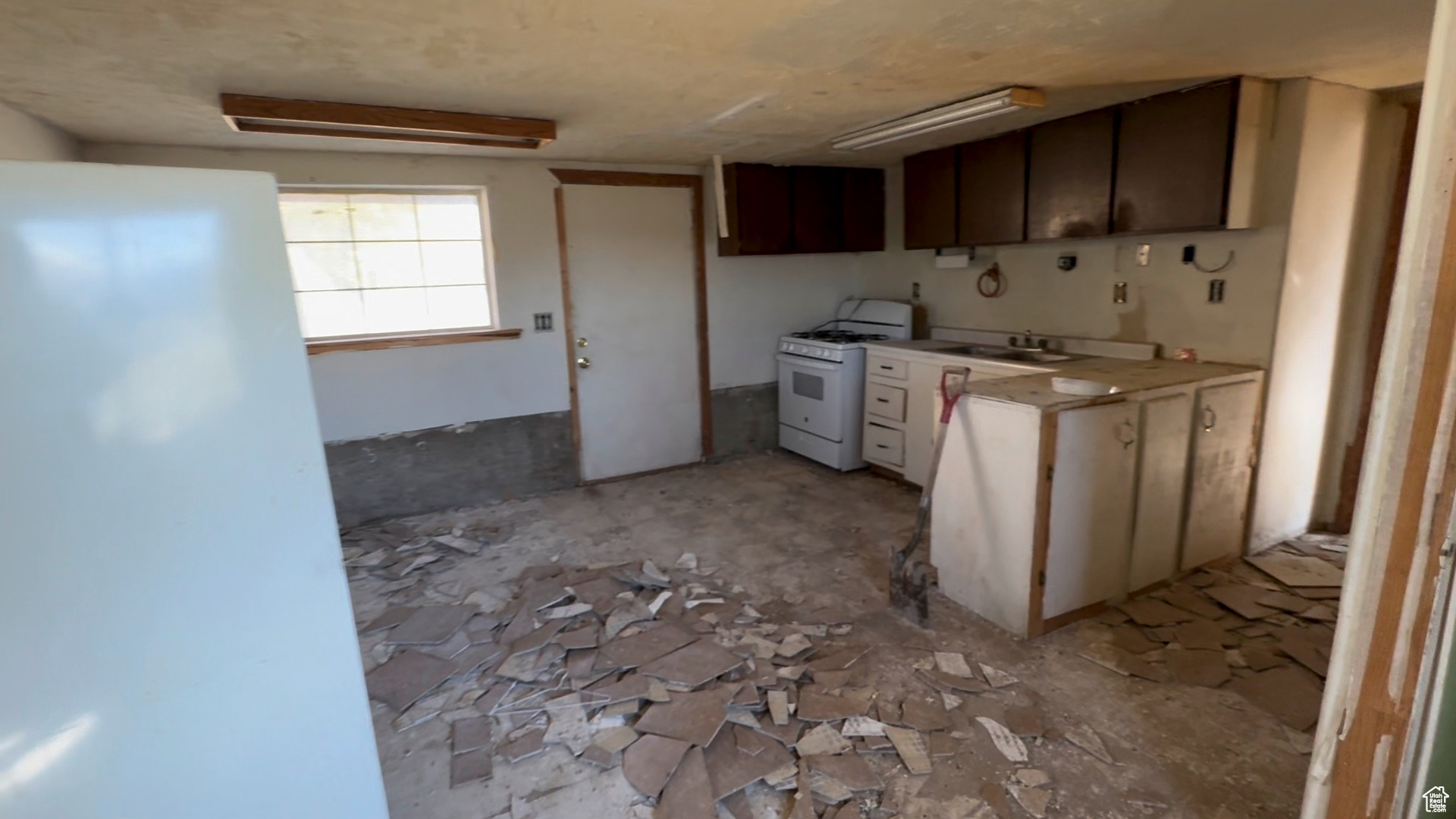 BLUEBENCH - Residential