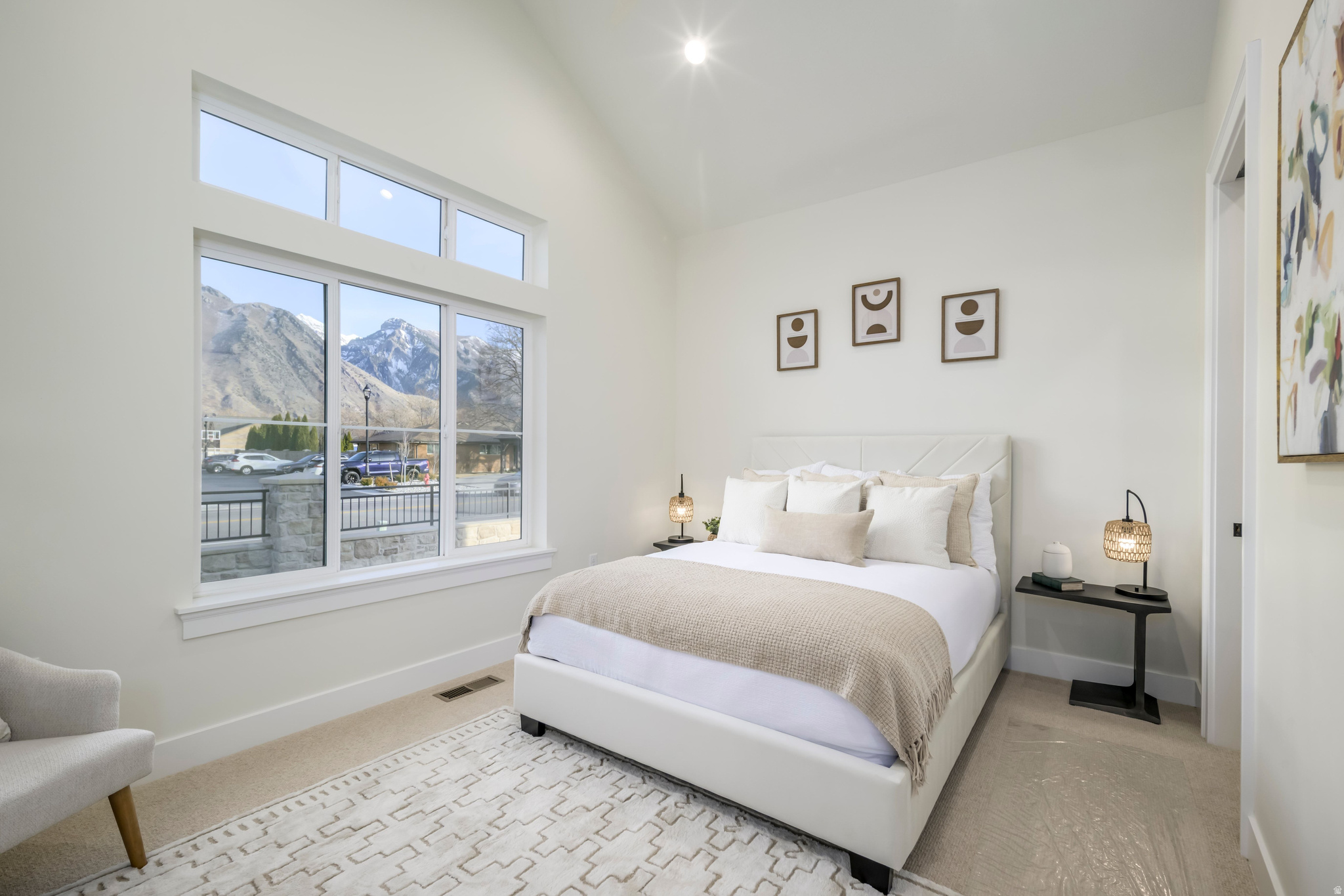 MONTDELLA - Residential Income